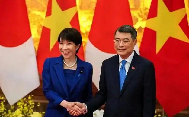 [月亮]高市早苗访越下血本，砸钱、送技术、保能源装大哥，越南却玩起“竹子外交”，