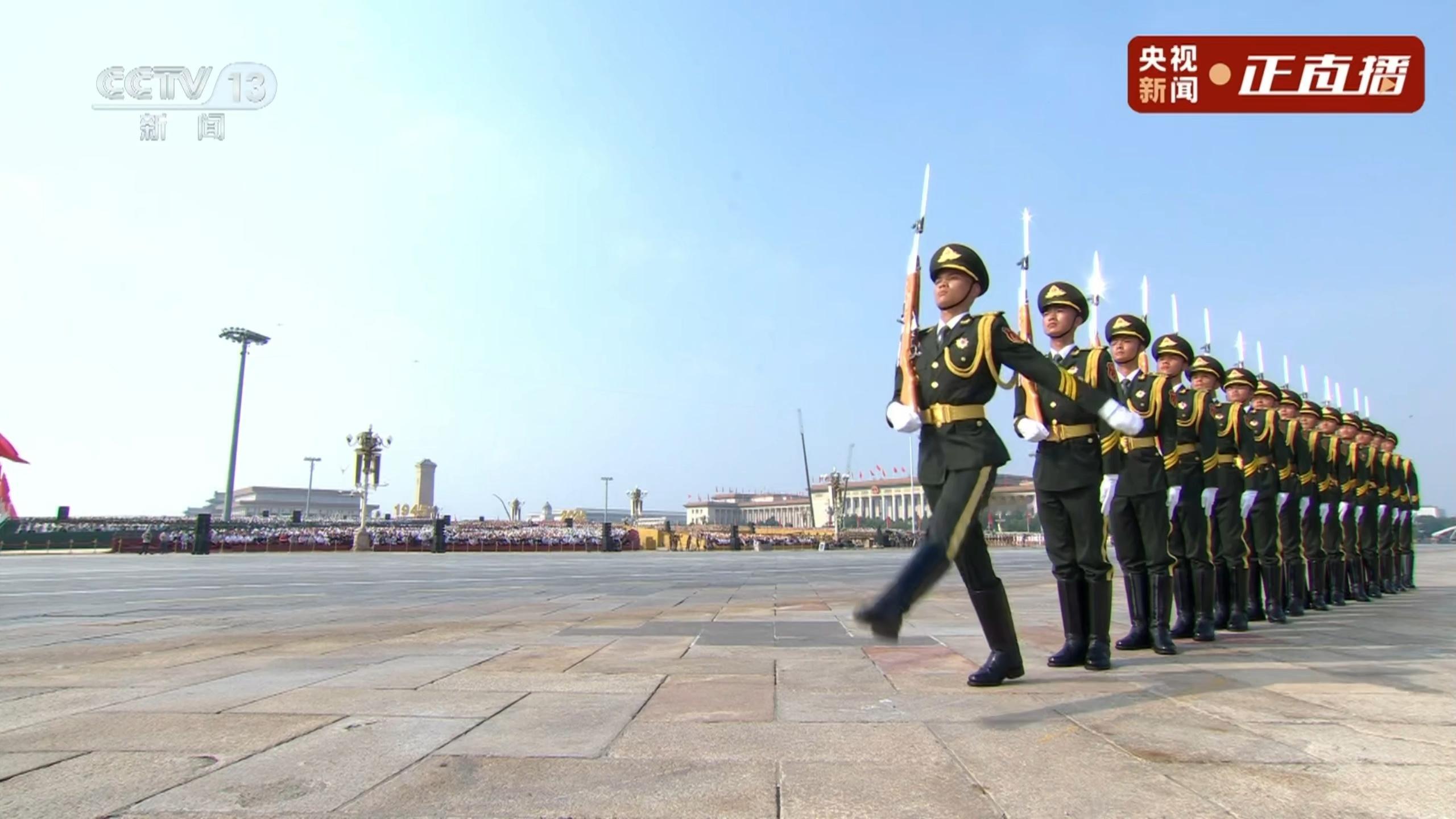 阅兵直播太整齐了，太震撼了，太壮观了，大家都在看阅兵直播吗？九三盛大阅兵 让全世