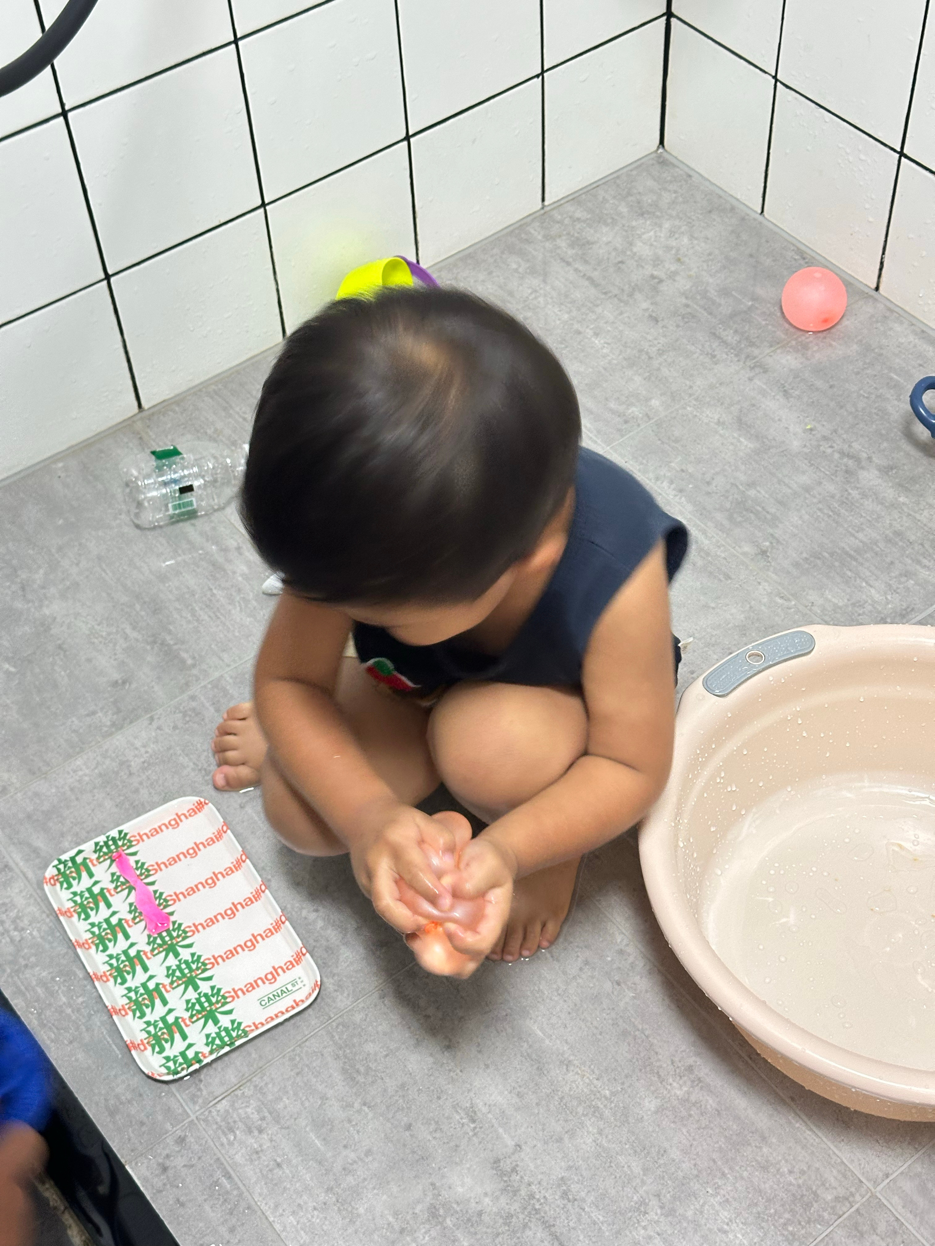 10块钱水气球玩半个月了，太值。 