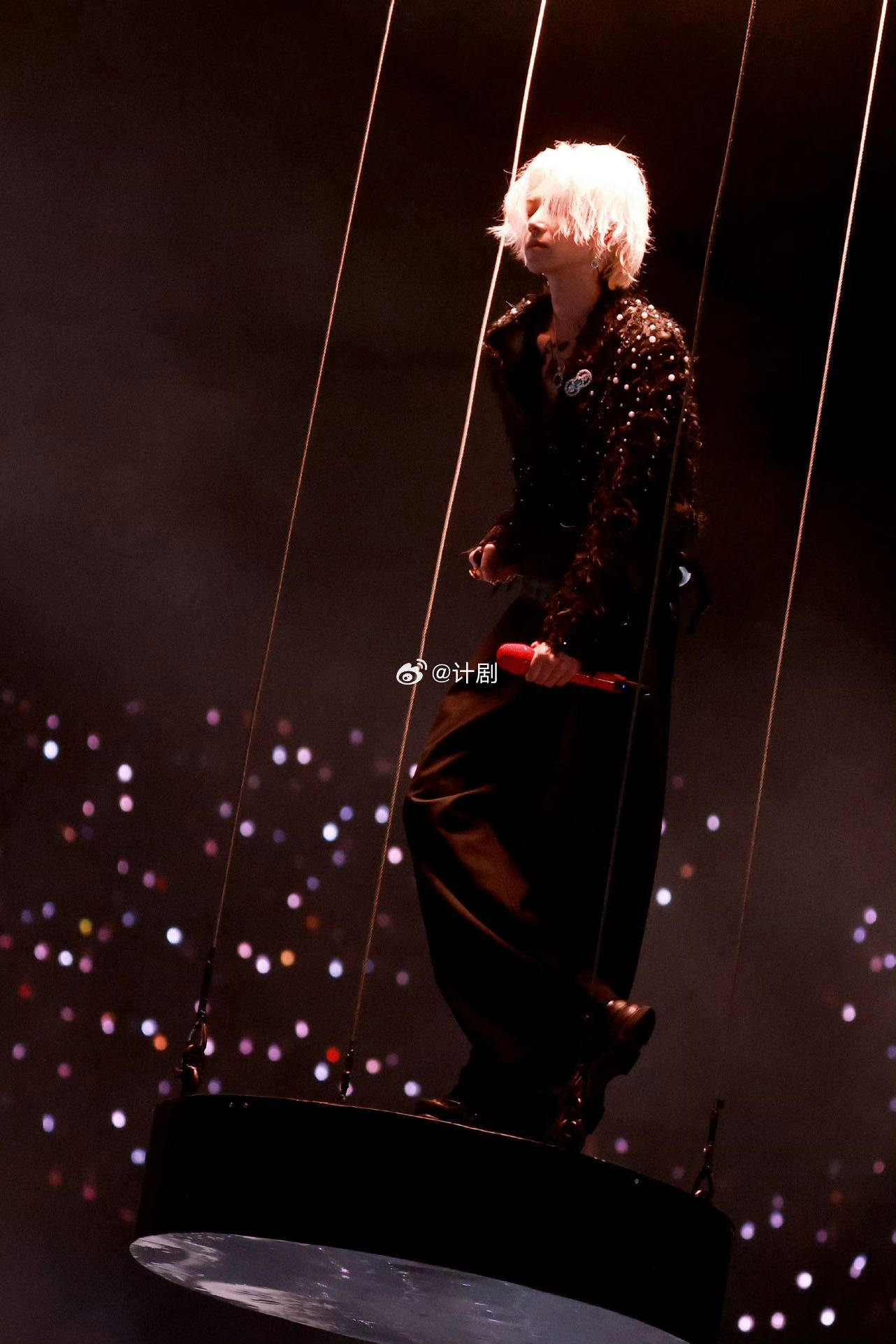 华晨宇火星乐园2.0真的来了 乐园2.0真的来了，云南玉溪抚仙湖音乐秀场，五一期