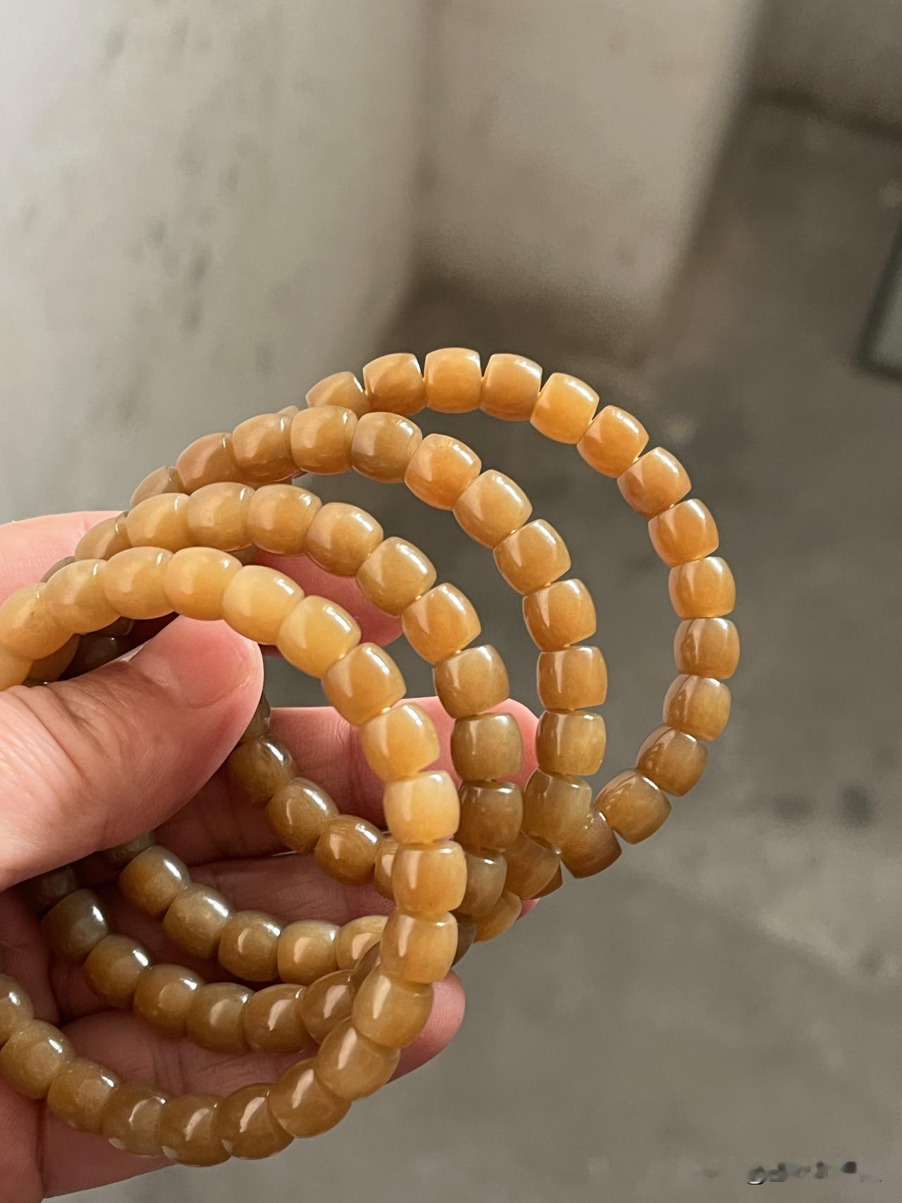 且末金山矿高品质密糖色。糖色细腻干净油性好。