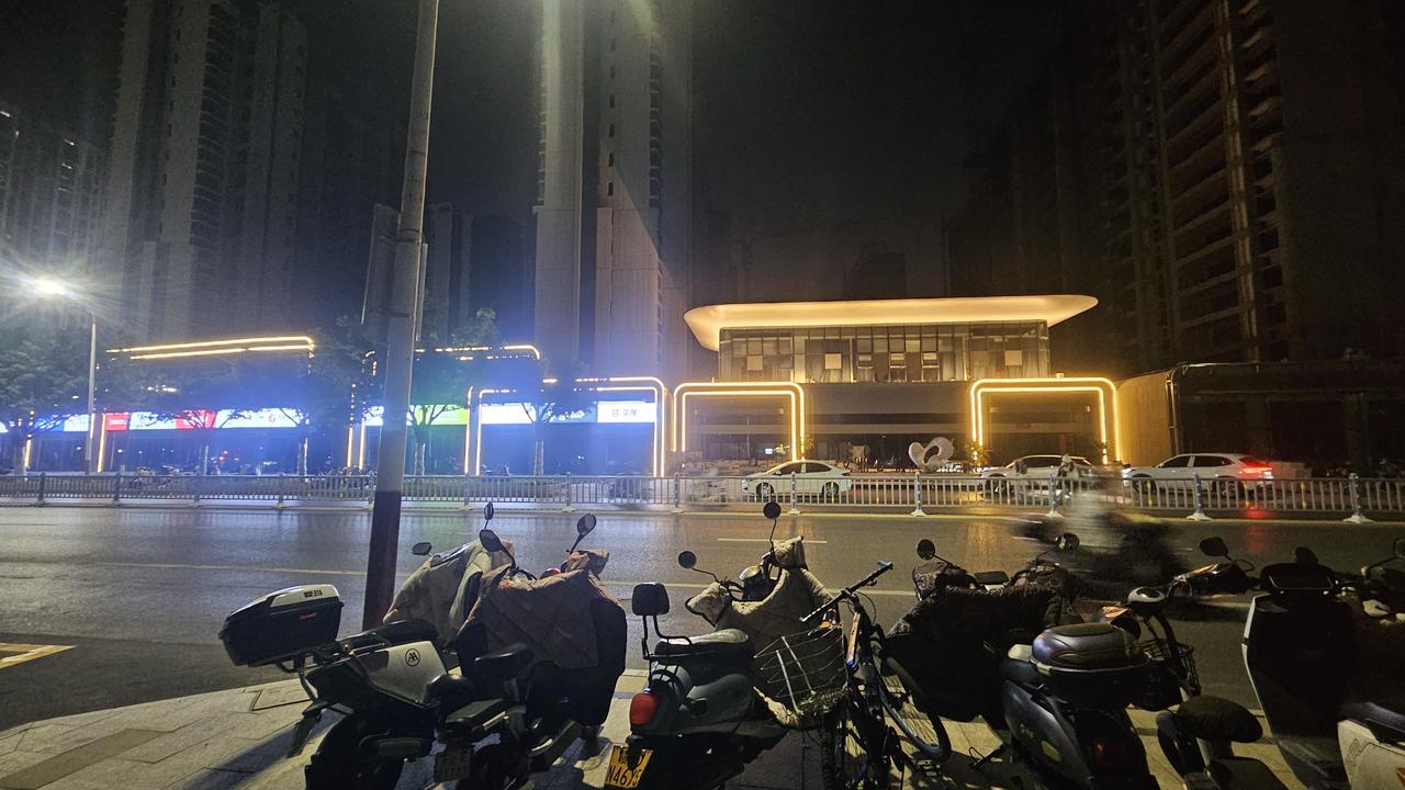 在江西吉安县城买的房子，总价738000，首付20万，月供2300，每平6600