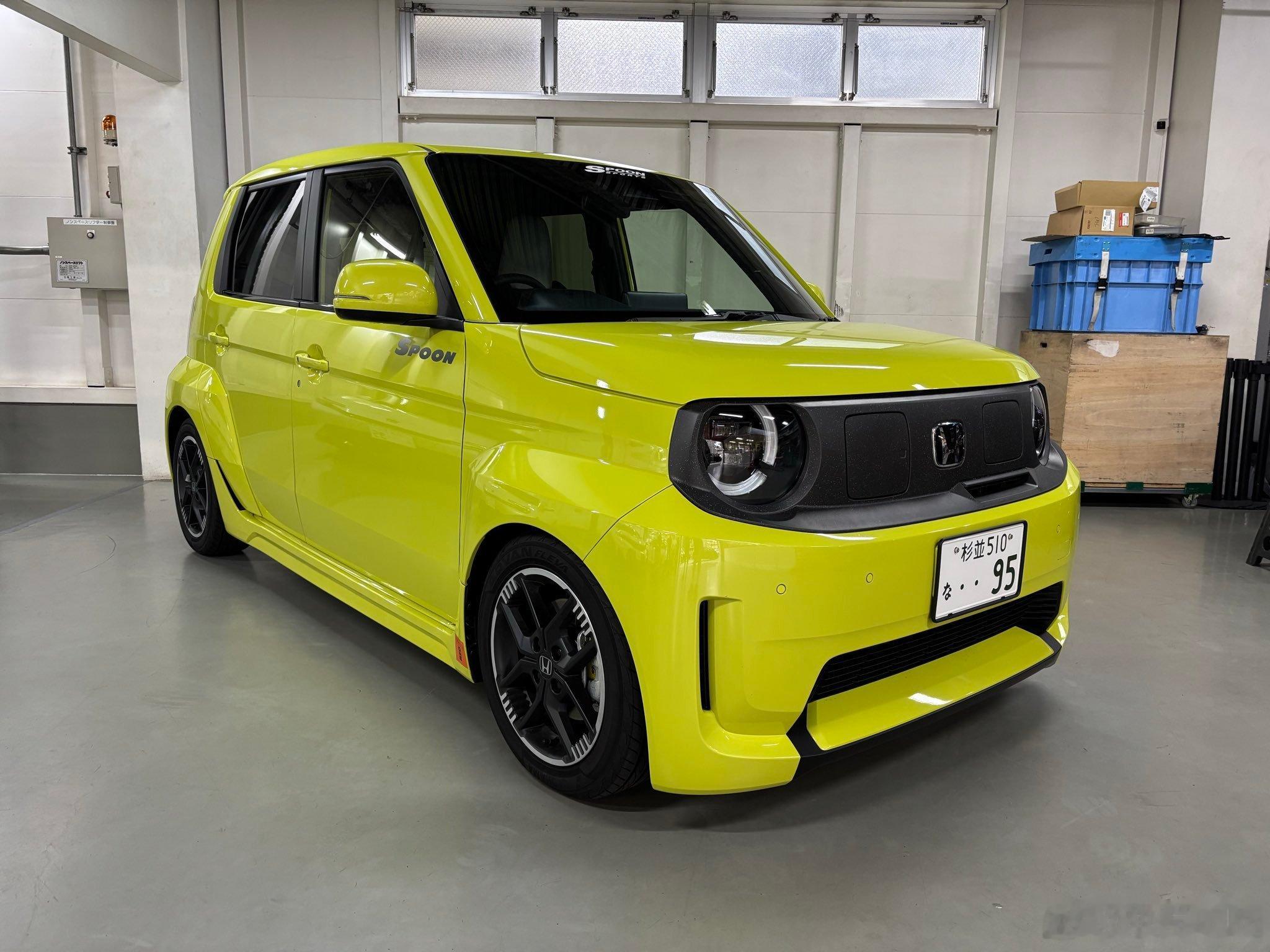 SPOON的本田Super-ONE开发车，还是JDM老味道。 