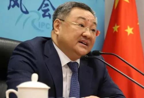 癞蛤蟆想吃天鹅肉！
 
日本就想当联合国常任理事国，拿着自己是西方七国集团成员、