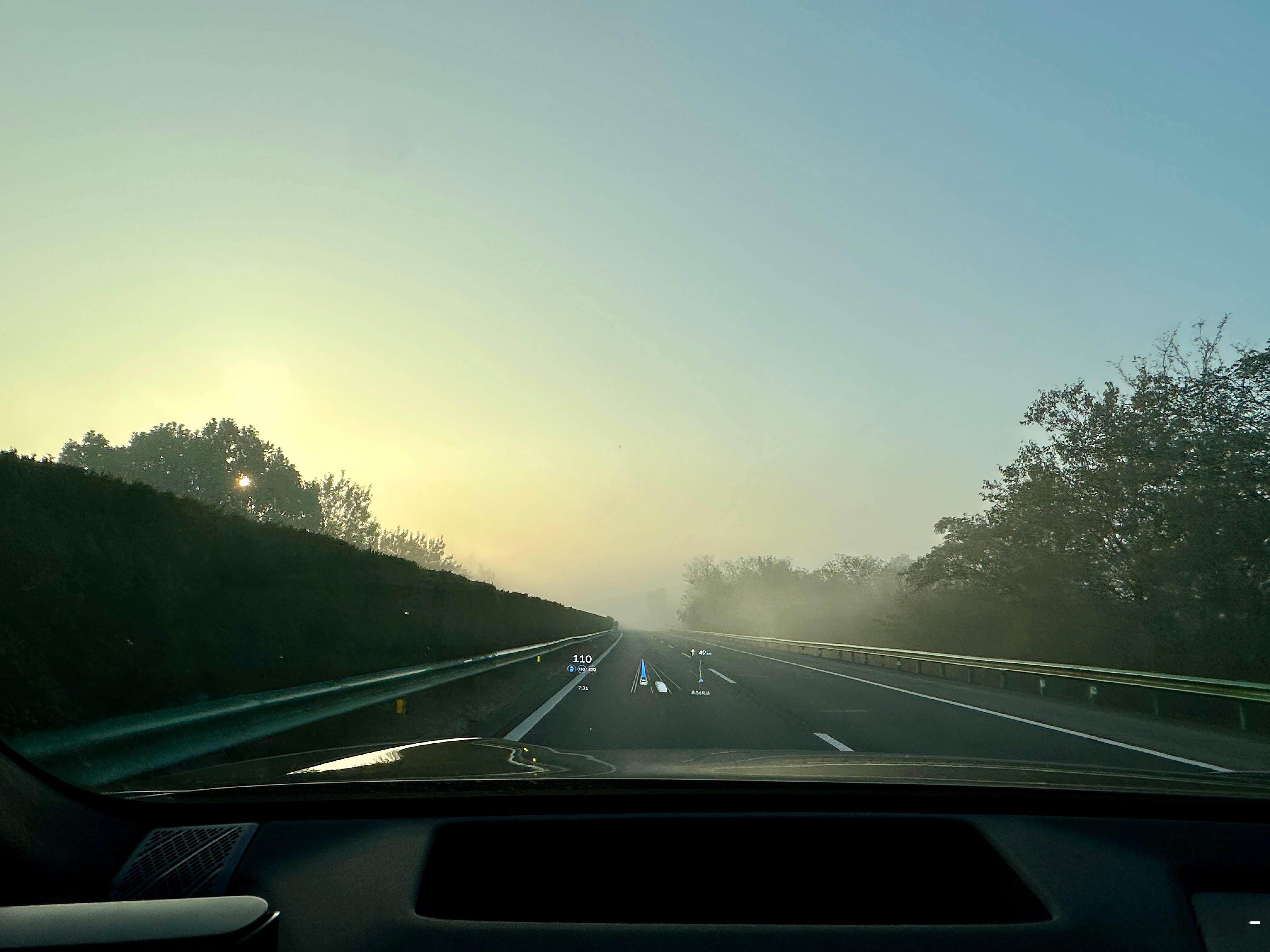 早上高速团雾出没，一阵阵的钻进去完全看不见，这种情况即使1550nm的激光雷达也