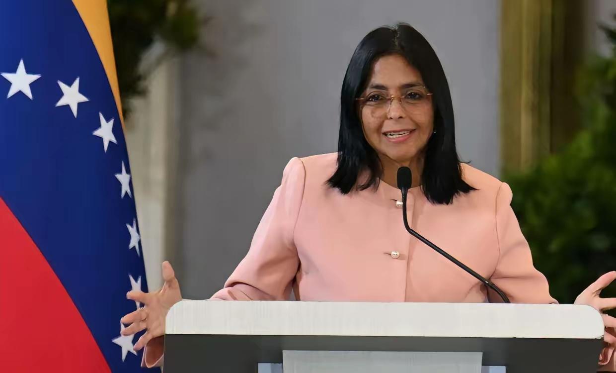 这才是真正的窃国大盗，成功之后装都不装了。

最新消息，美国已将委内瑞拉临时总统