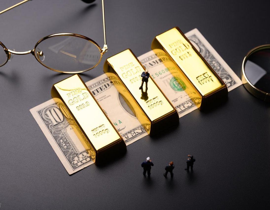 美国债突破30万亿美元关口，金银暴涨的最大支撑！
 
昨天金银终于有所回调，这个