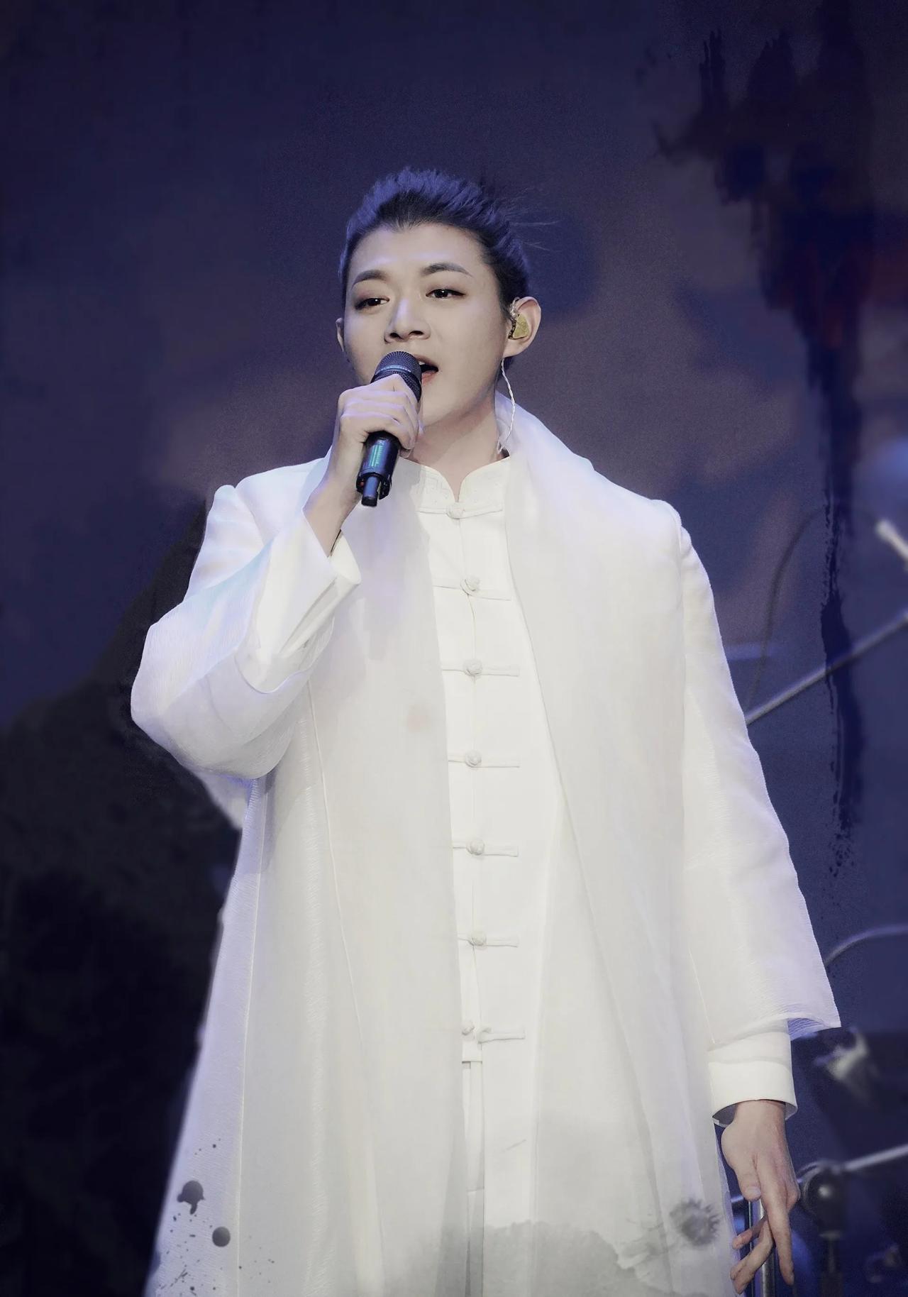 霍尊将进行“天韵”全国巡演啦 ！目前公开信息显示，该巡演已确定多站。

这事儿可