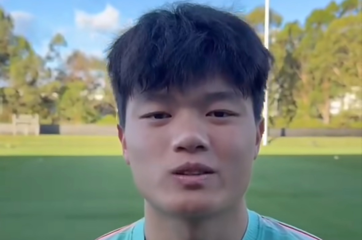 杨希：会和国家队中的老队员多学习；本以为是跟着U23去西安