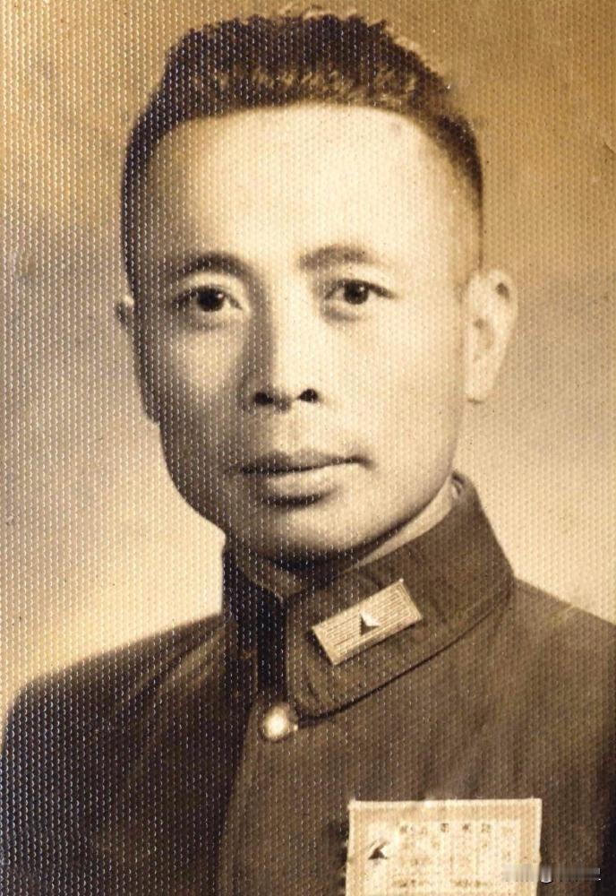 1959年，被关了11年的郑庭笈重获自由，夜里他突然接到通知要去见首长，他对此十