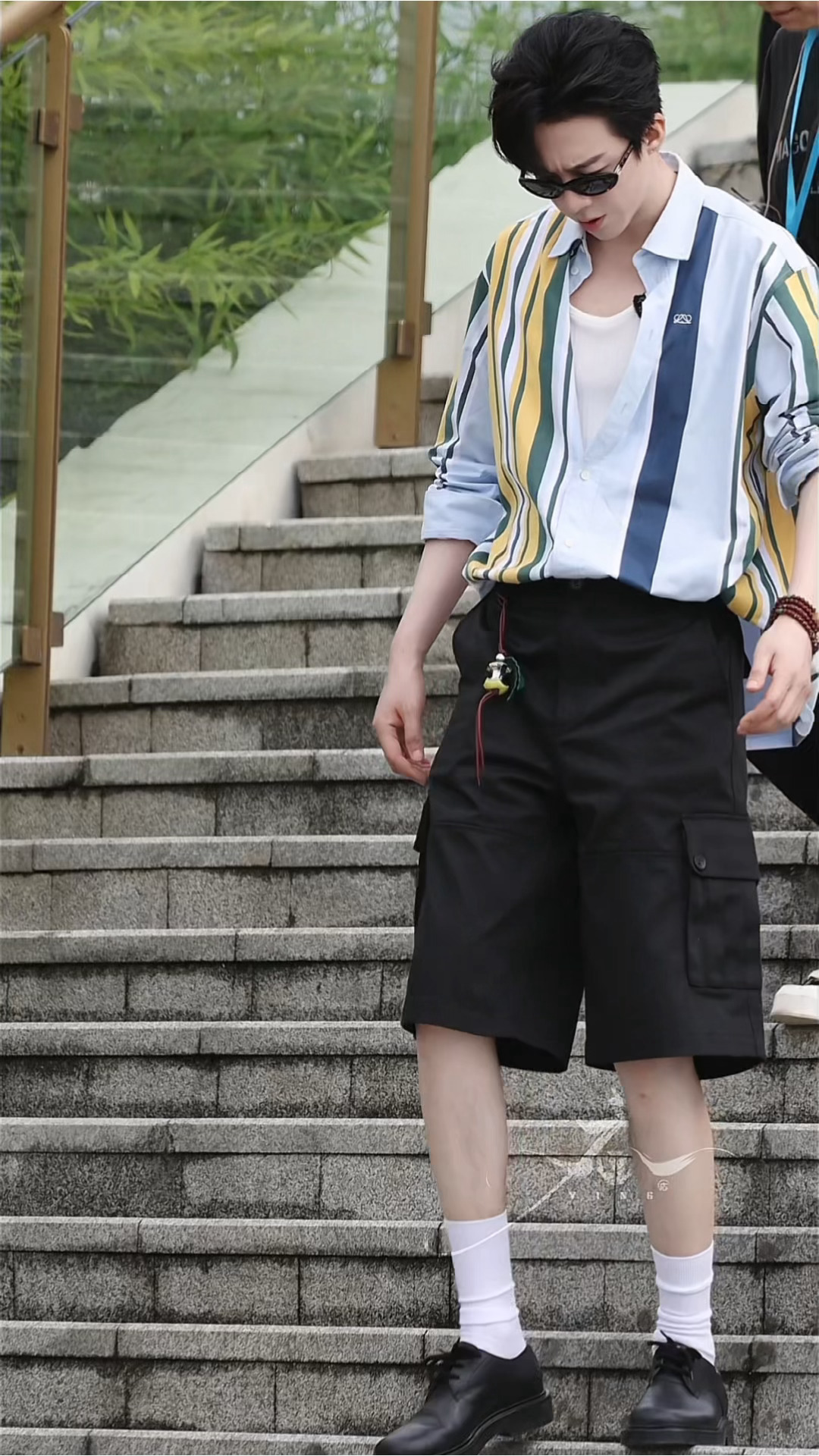 喜欢看他皱眉的样子 这是不是一种🧊……