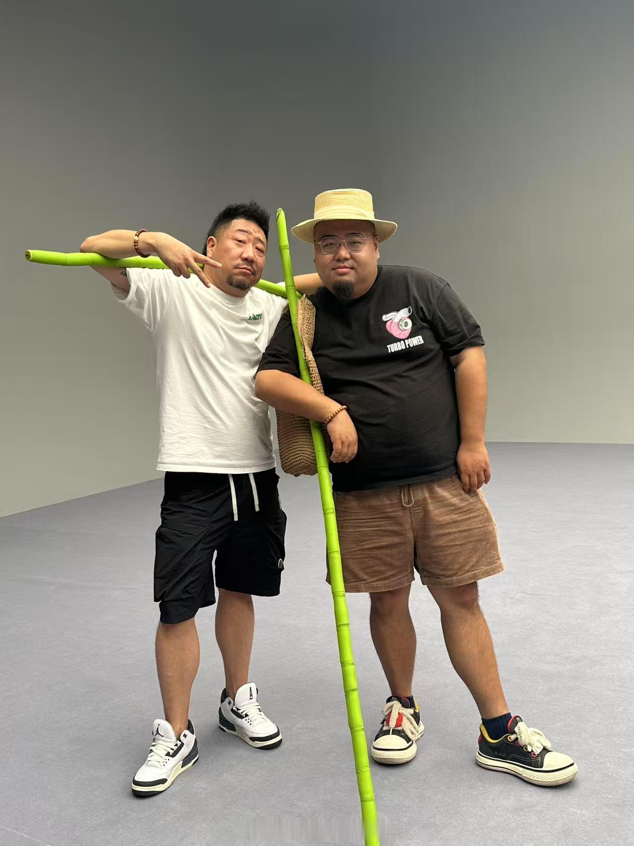 胡闹的一天 哈哈哈哈哈 ​​​