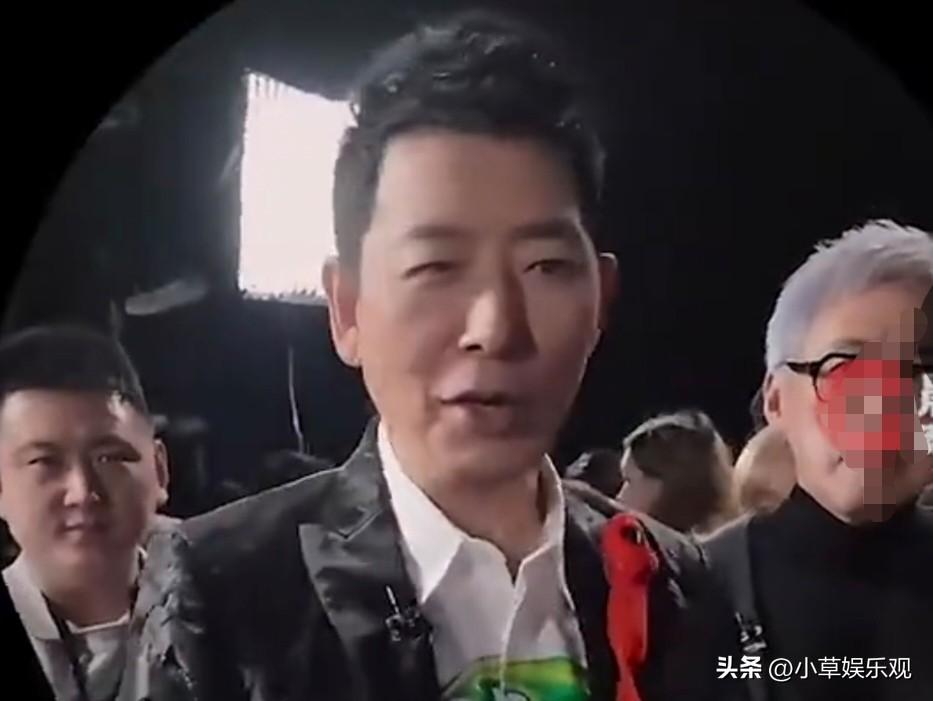 戴军潜水时曾被拔呼吸器威胁戴军潜水时被拔呼吸器勒索拍照？这不只是宰客，是要命！某