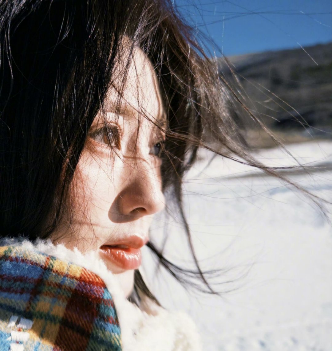 想看邢菲的滑雪视频，啥时候录一个，满足一下俺们？ 