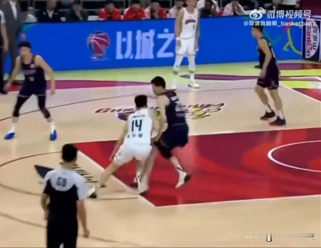 任俊飞教科书般的对脚，教李弘权做人！不得不感叹，任氏兄弟这些绝技，一旦他俩退役了
