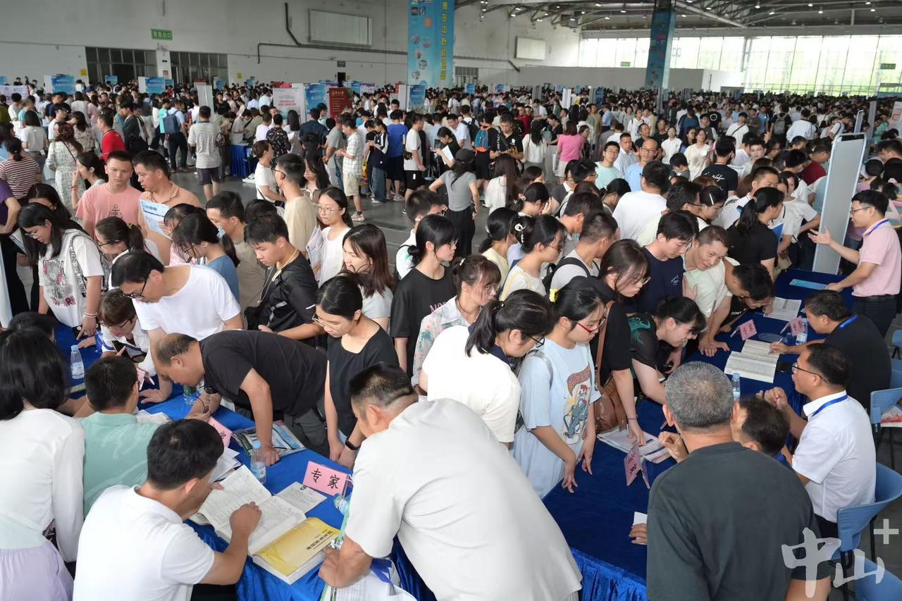 今天一次性的把这个你是上北大护理这个专业，还是上其他985的顶级专业这个事儿给你