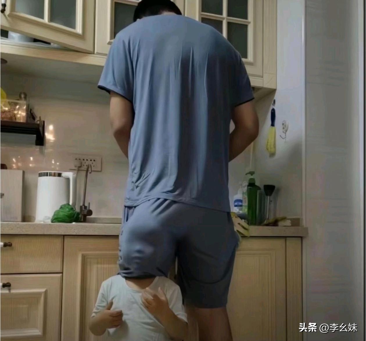 为什么都说爸爸带孩子好带呢？这就是原因