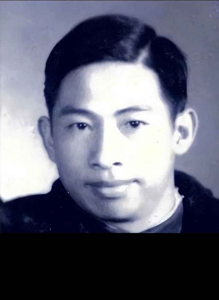 1955年，王明健还是中南矿冶学院的一名学生，距离毕业只剩几个月。就在同学们都在