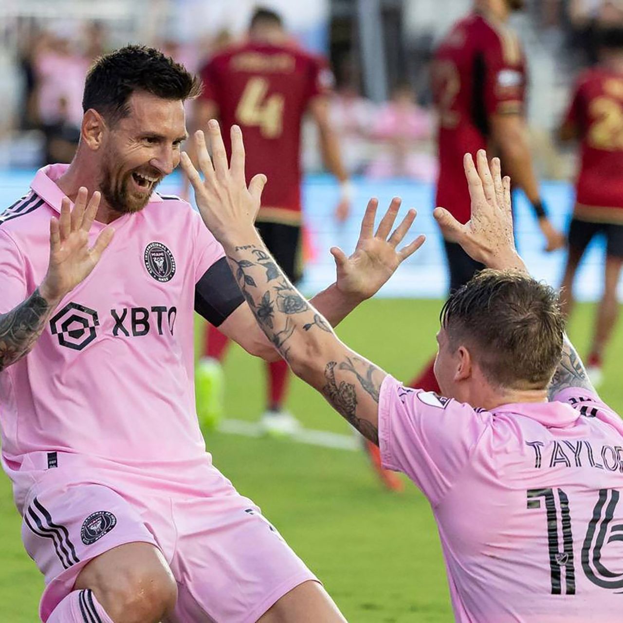 罗伯特·泰勒接受采访🎙️：“我们每天都会在训练和更衣室里看到梅西，他正在努力恢