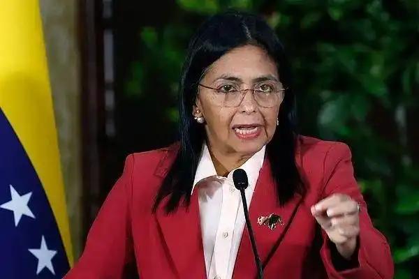 近日，一则由美联社披露、新华社权威佐证的国际消息，让外界看清了美国外交与执法运作