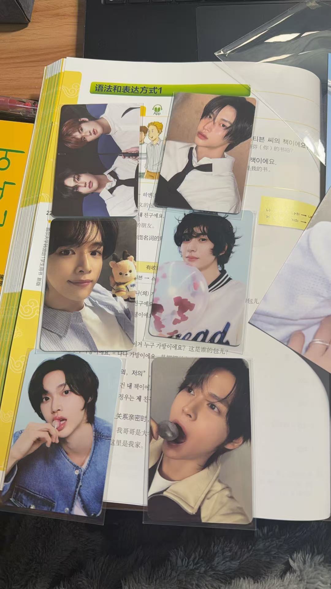 一共三包随机卡…给我一张猪荣什么意思 