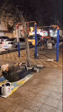 公园健身大爷都进化到这种地步了吗？