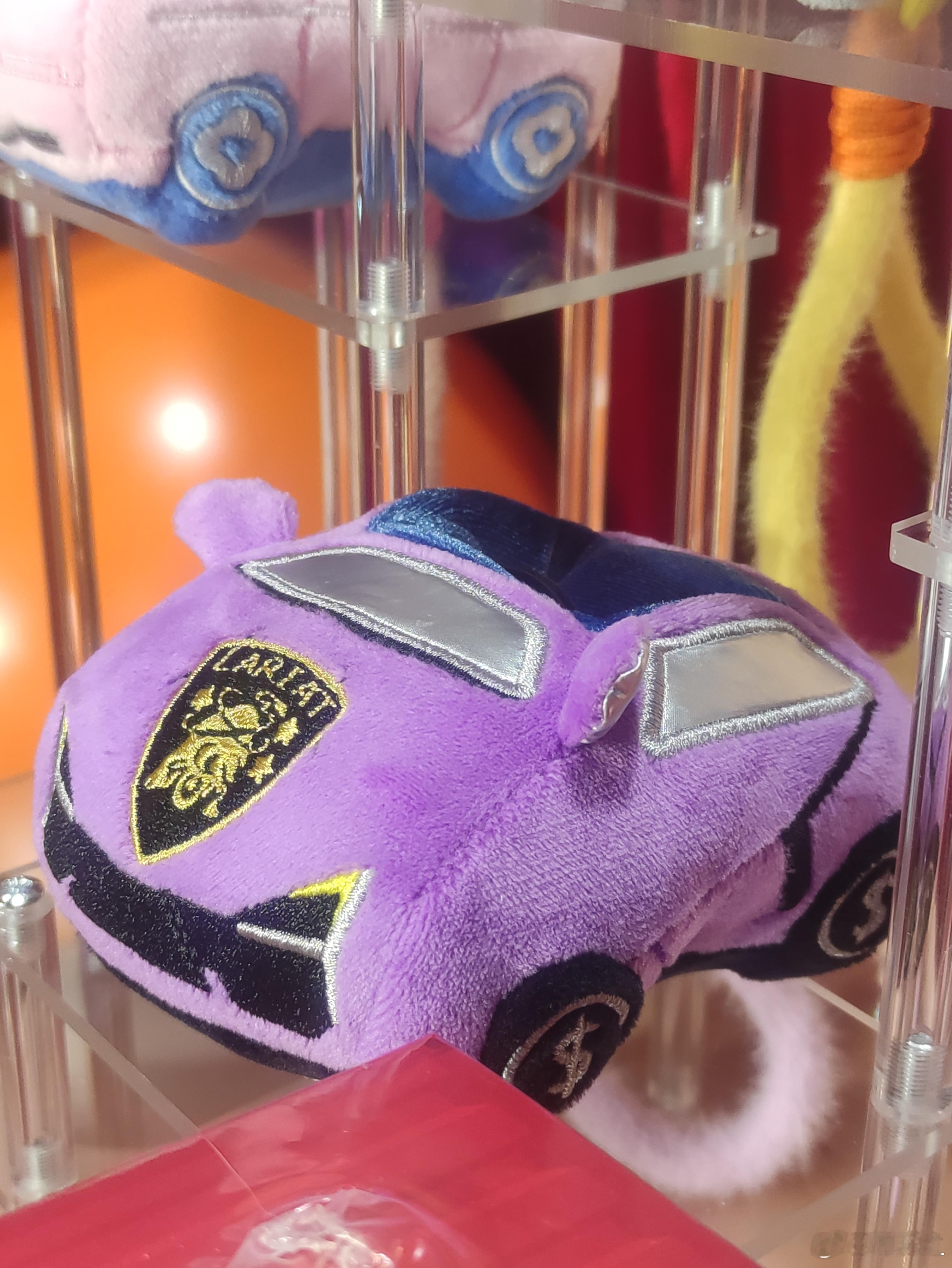 哈尔滨人在玩一种很新的提车仪式 抽盲盒提“车”，仪式不能少！哈尔滨人把毛绒挂件当