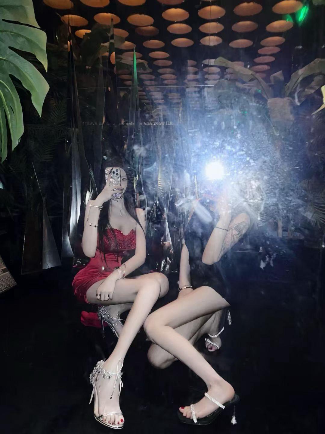 不喜欢我的让一让 让喜欢我的到前面来