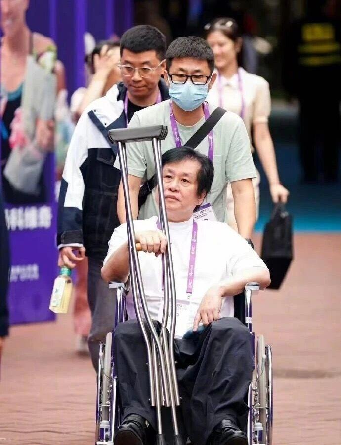 深圳机场的视频来了从“卷尺哥”到郑智化，深圳机场的迅速响应令人满意，这也展现了“