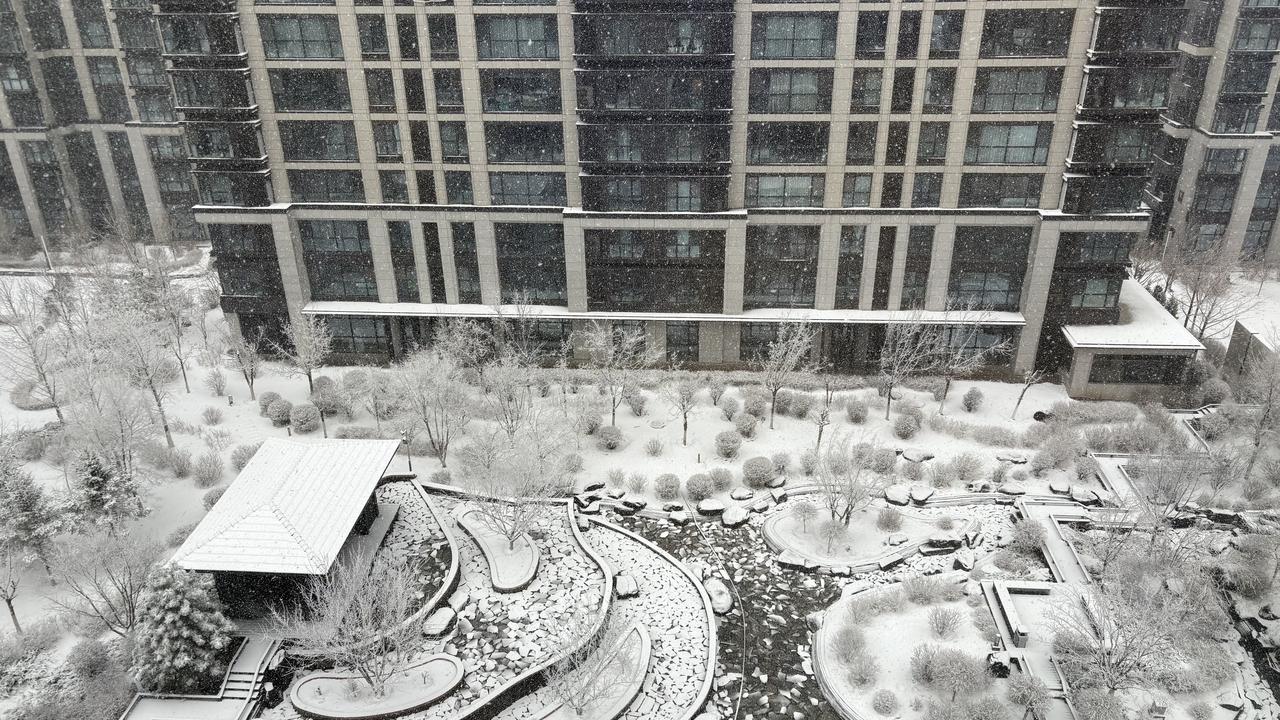 北方入春咋就那么难！
就在我收起厚厚的羽绒，脱去小棉袄，把家里每个人的衣柜里里外