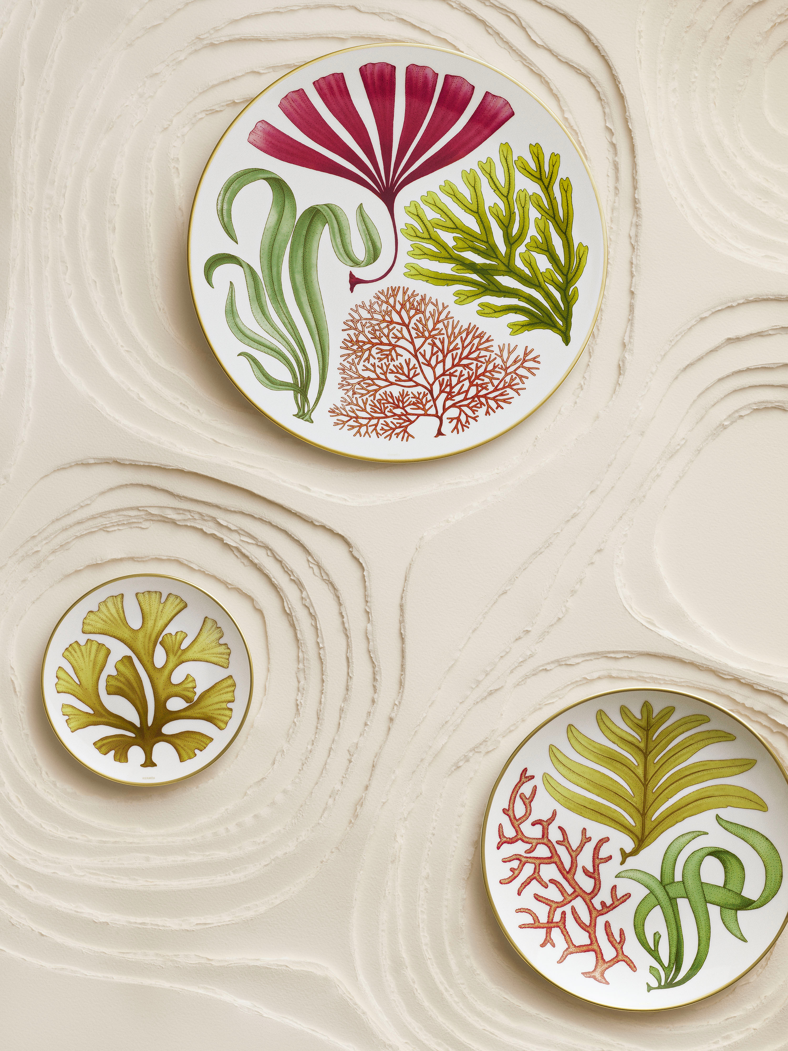 时尚上新了 爱马仕推出2026全新Natures Marines海洋秘境餐磁系列