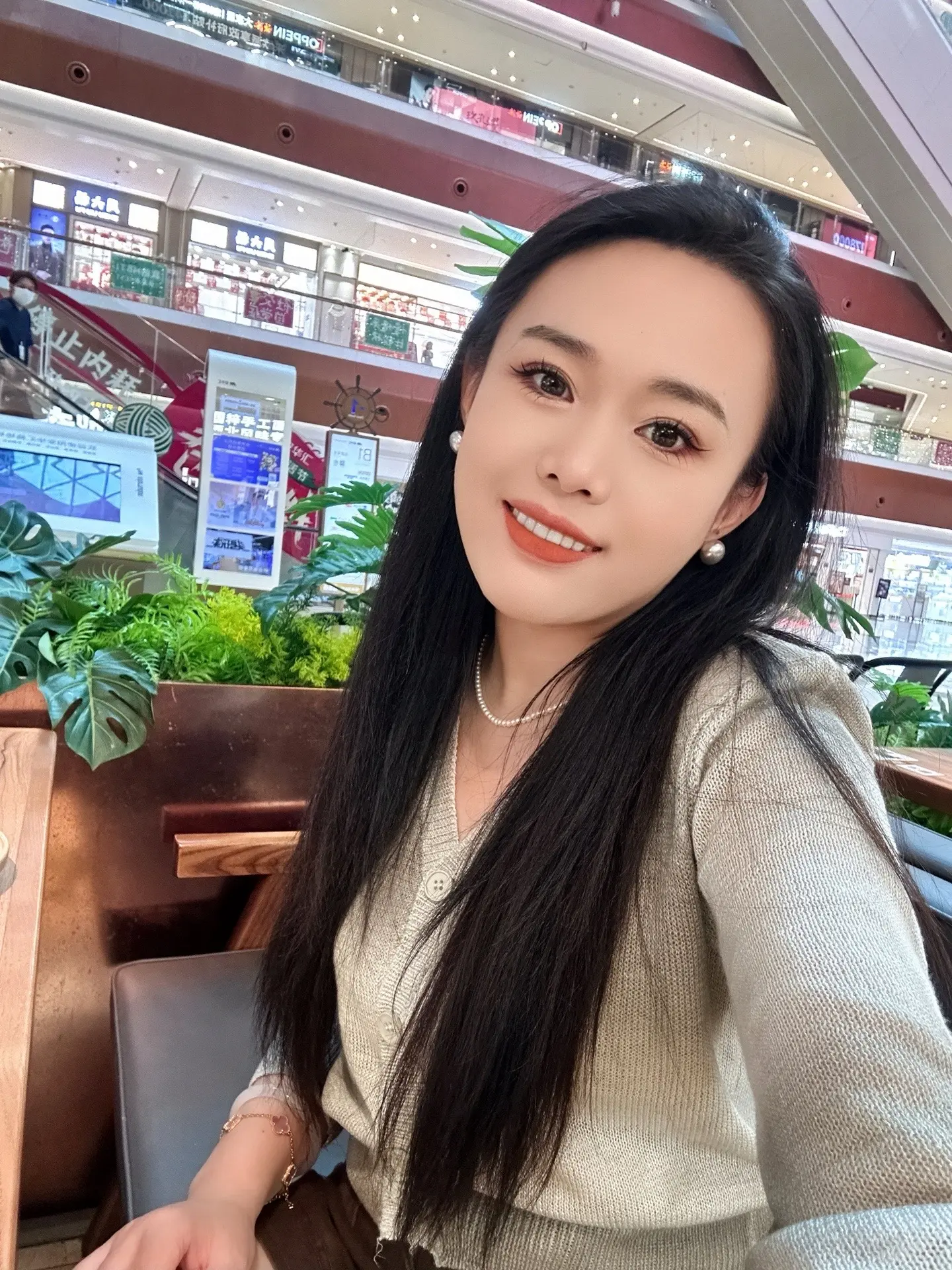 这是我的粉丝送给我的话  财神爷的心尖宠啊  她接受网友所有的嘲讽和批...
