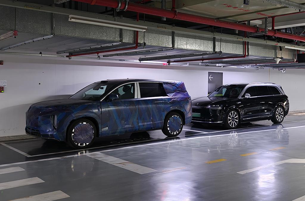 比亚迪 王朝网D级SUV来了，车长超5.2米、车宽2米够不够D级？！从伪装图看，