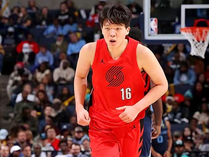 杨瀚森连圣诞大战都打不了，是不是有点丢人？

26号nba将进行几场圣诞大战，而