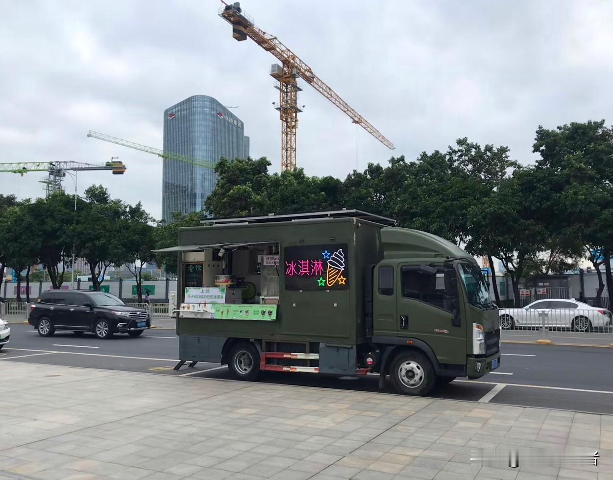 深圳讨生活，难，试问在哪个城市又不难？尤其是对那些年过五十的中年人？如果既没有稳