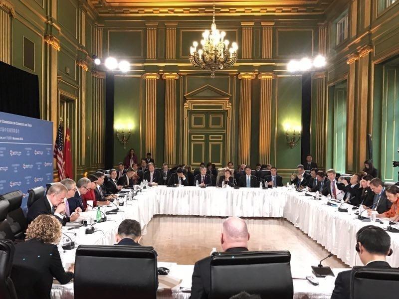 美国死咬中国不放，美专家曾道出了真相：那是因为中国犯了一个在美国眼里“不可饶恕”