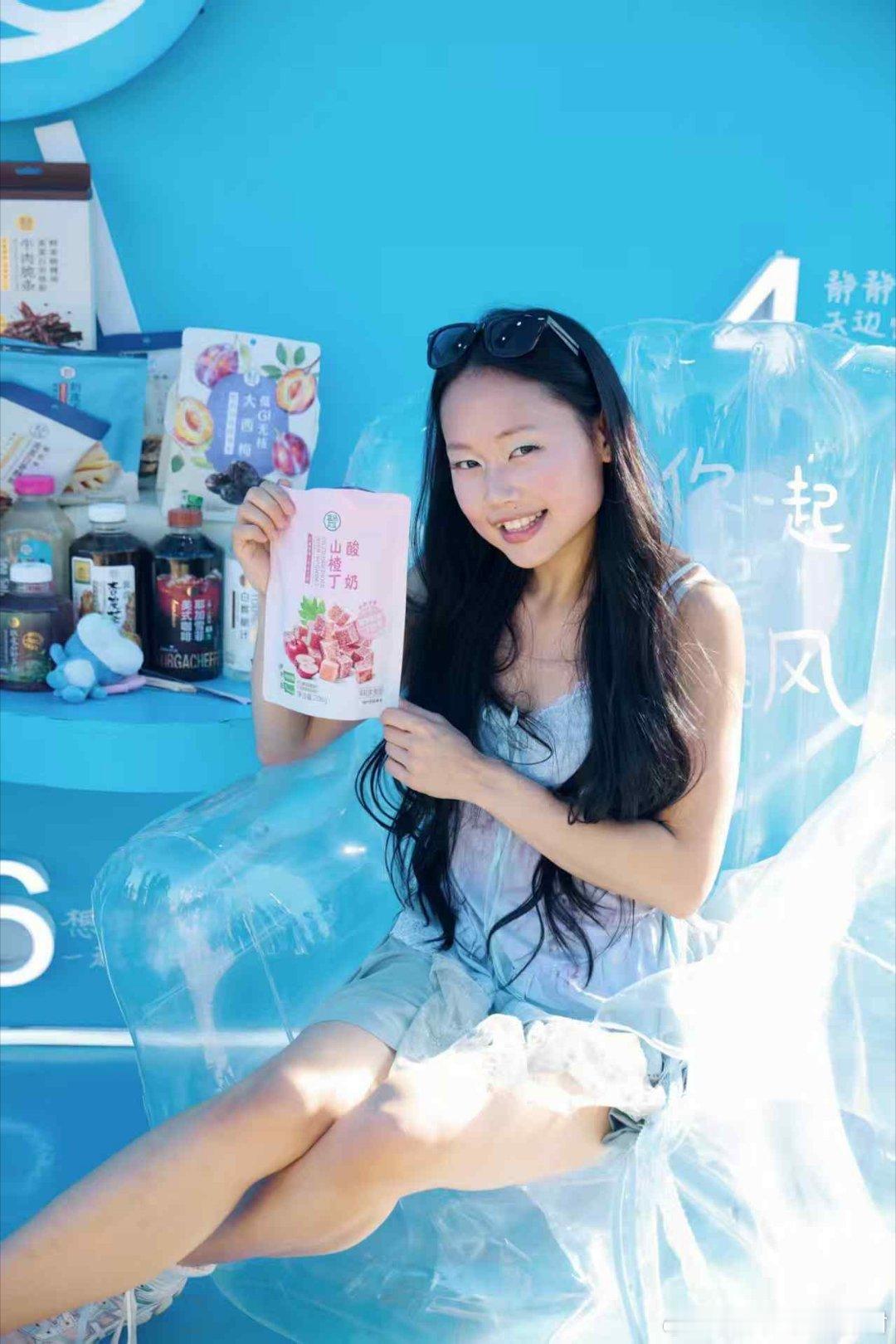 这届老外到了北京超会吃海边音乐节氛围感拉满之余，盒马美食也收获外籍音乐人喜爱。零