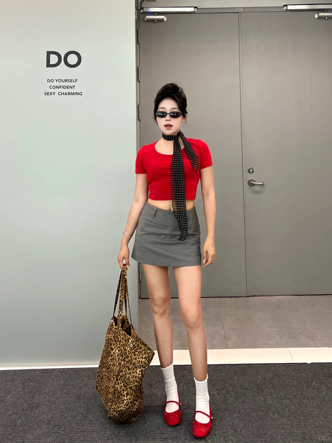 红色真的好显白阿