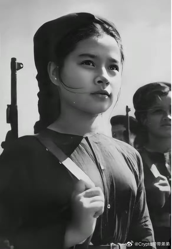 “空孕催乳剂，没人扛得住。”1961年，美国对越战争中，美军俘获了一名越南女兵，