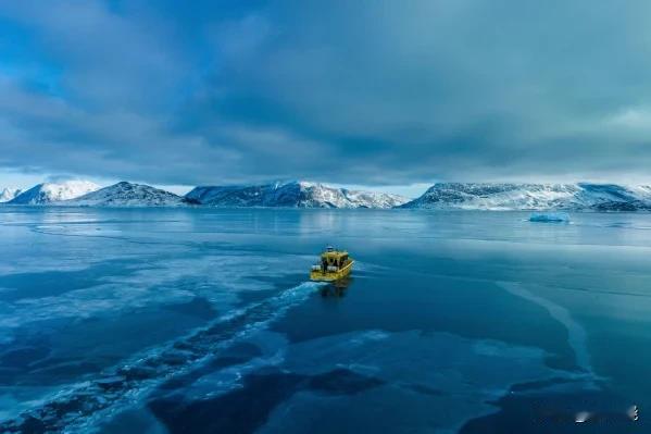 特朗普总统星期三说，北约应该帮助美国获得格陵兰岛，任何低于美国控制的情况都是不可
