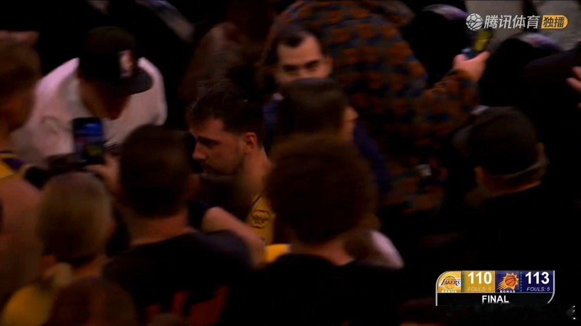 最终湖人110-113惜败太阳，遭遇三连败如何评价这场比赛湖人vs太阳