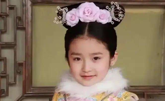 1588年，28岁的努尔哈赤将11岁的女儿，嫁给27岁的何和礼。新婚之夜，何和礼