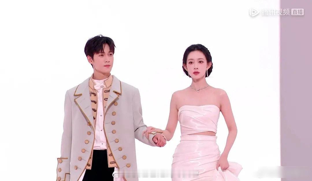 星光大赏红毯孟子义X李昀锐公主和王子