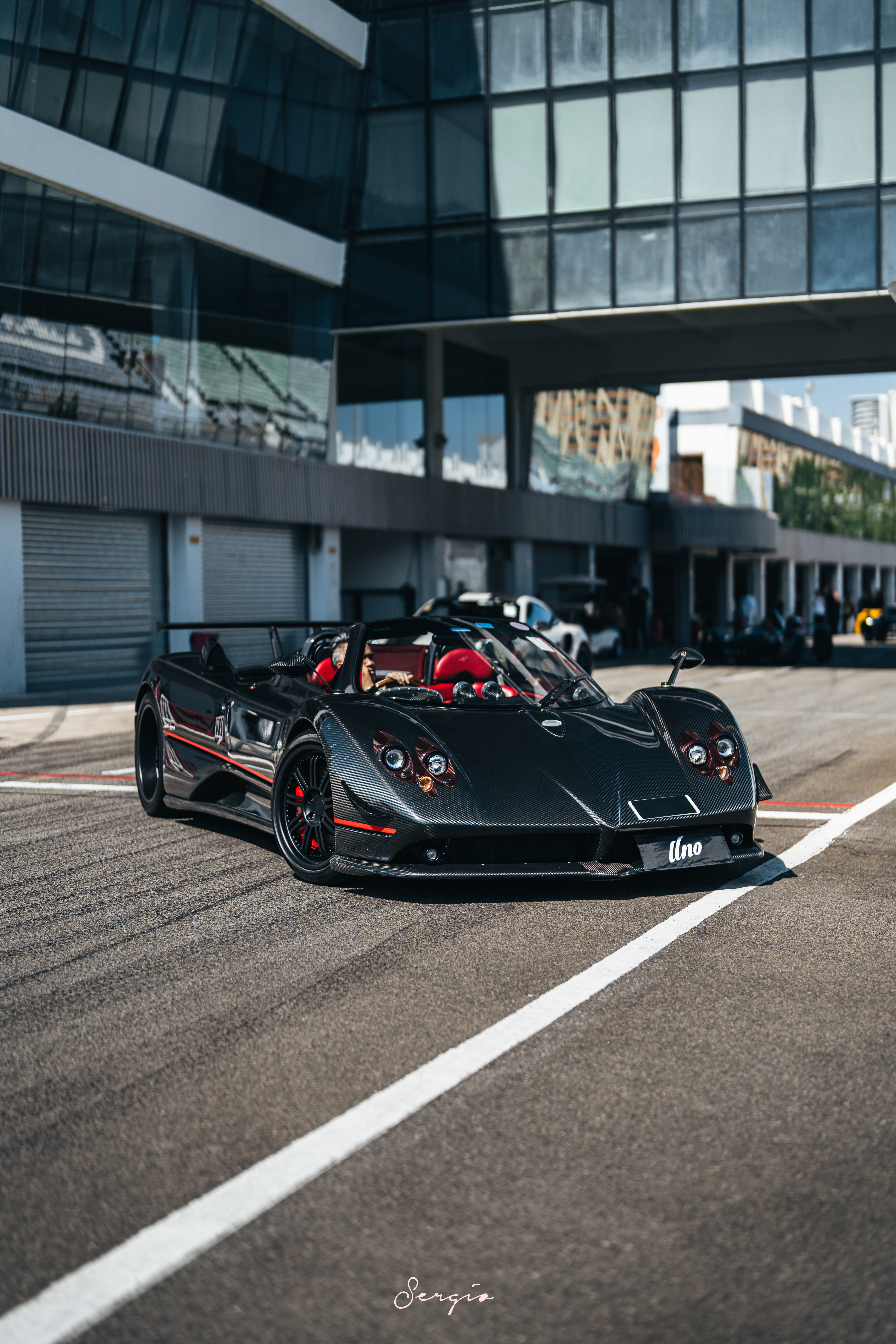 Sergio的摄影库76074 Pagani Zonda F Roadster黑