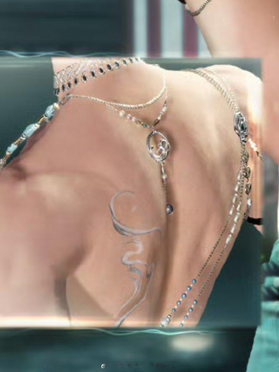 恋与深空黎深 🍐黎深 爸爸这个背肌很绝了