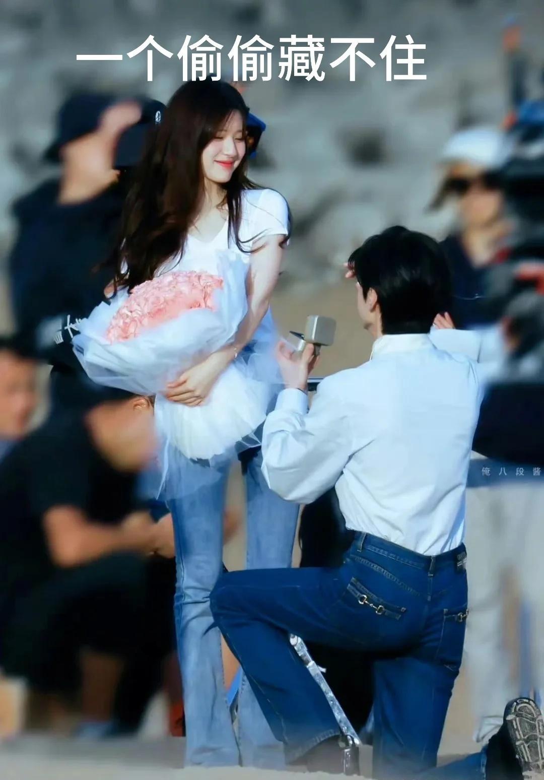 谁还记得，当初那对让人半夜在被窝里傻笑的“只只”和“段老狗”？
前年火到Netf