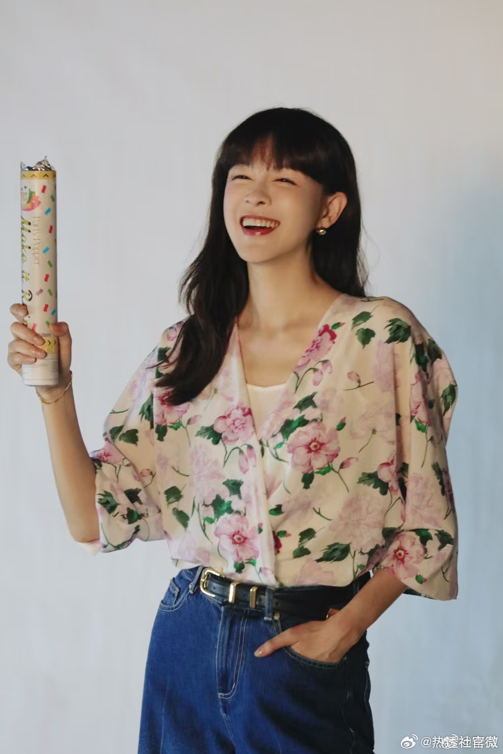 李艾回应在节目里泪崩李艾说自己哭惨了 在节目里面真的是给我们带来很多的泪目，李艾