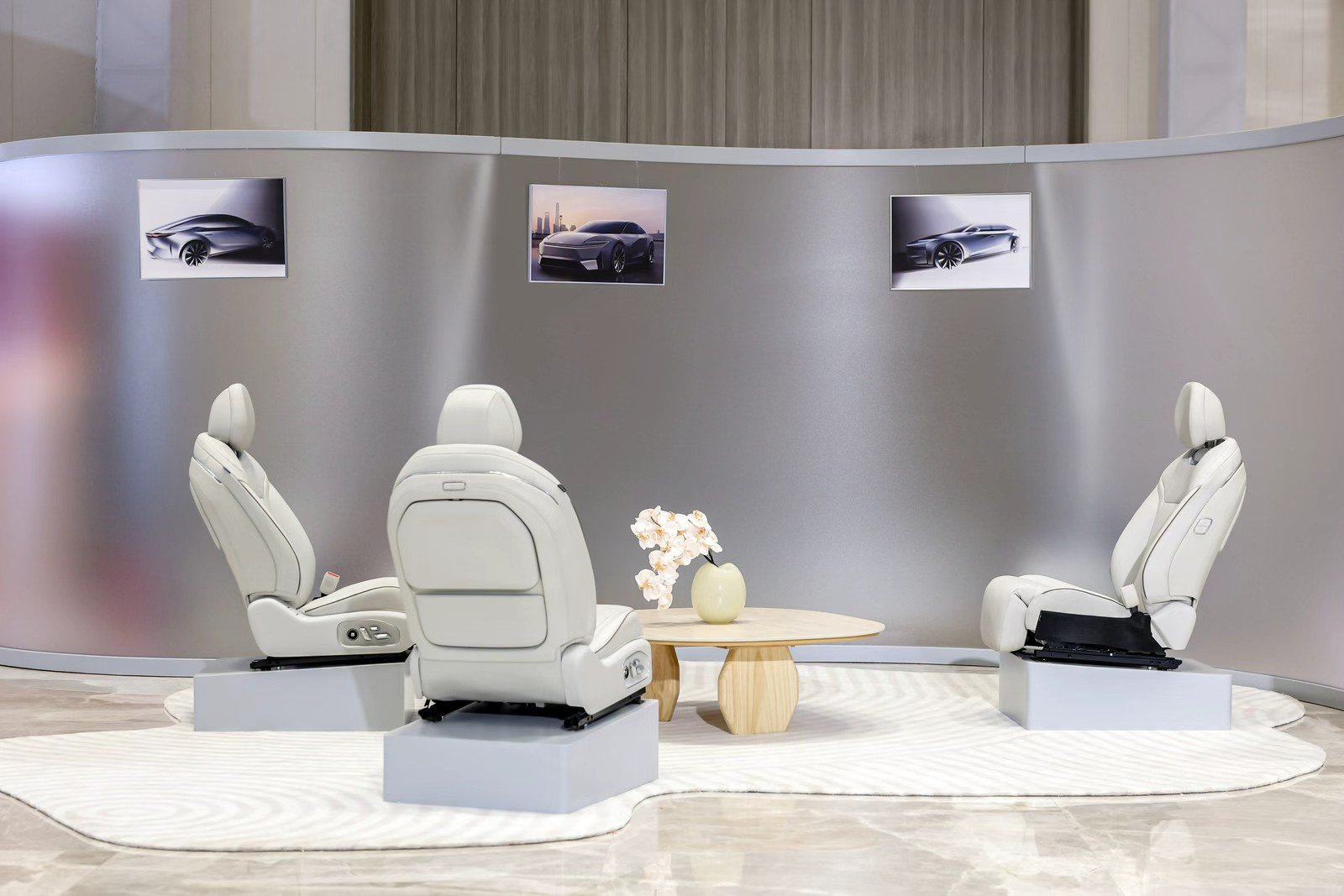 .限时5千元选丰田智能预瞄双腔空悬广汽丰田铂智7正式预售，15.68万元—20.