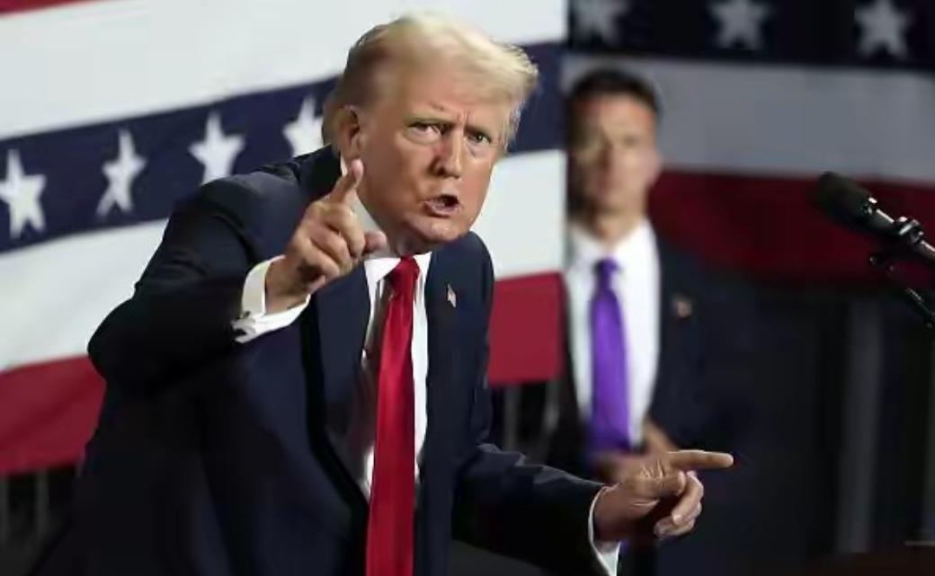 [浮云]特朗普的精神似乎真的出了问题，不知他还能不能完成余下的任期

美国最近乱