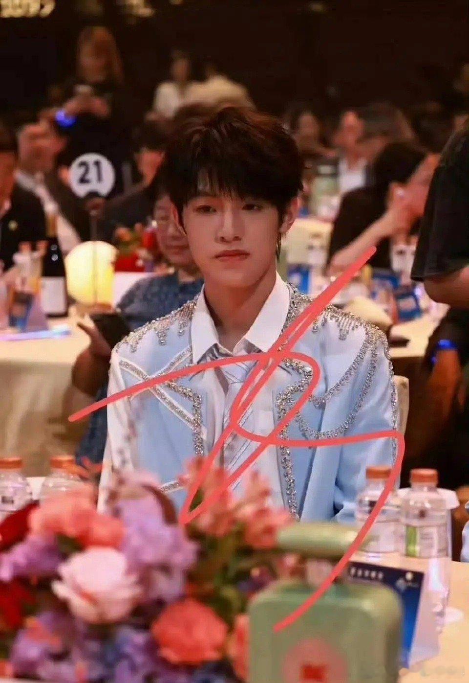 大湾区三代的生图，弟弟们的颜值是真不咋地[跪了] ​​​